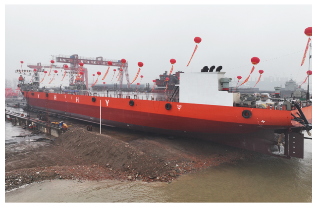 02.22000DWT LCT Barge Launching-2