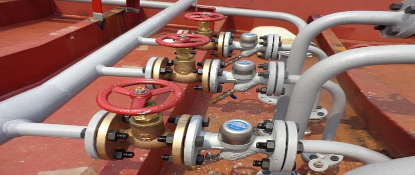 Damprensning til olietankvogn