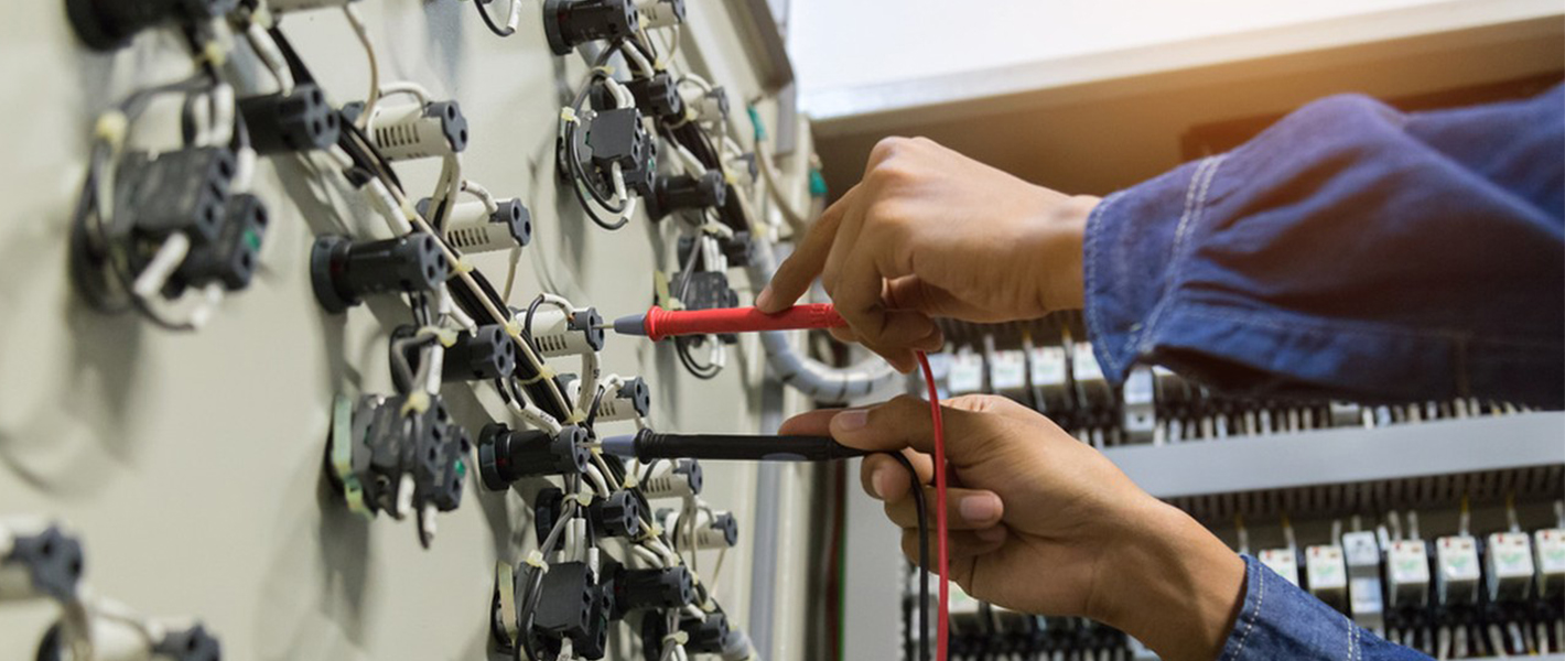 Afpr&oslash;vning af elektriske systemer