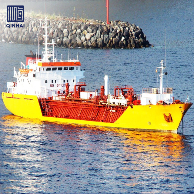 Skibsværft Customized 5000dwt olietankere Sendes med oliekran