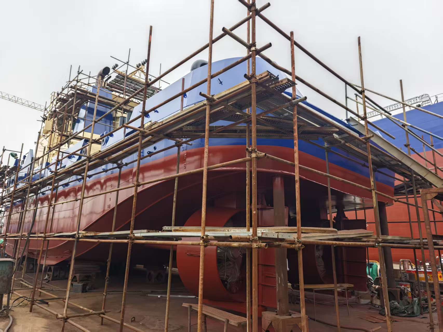 Qinhai Shipyard 2200 HP 29t Slæbebåd Rina klasse til salg